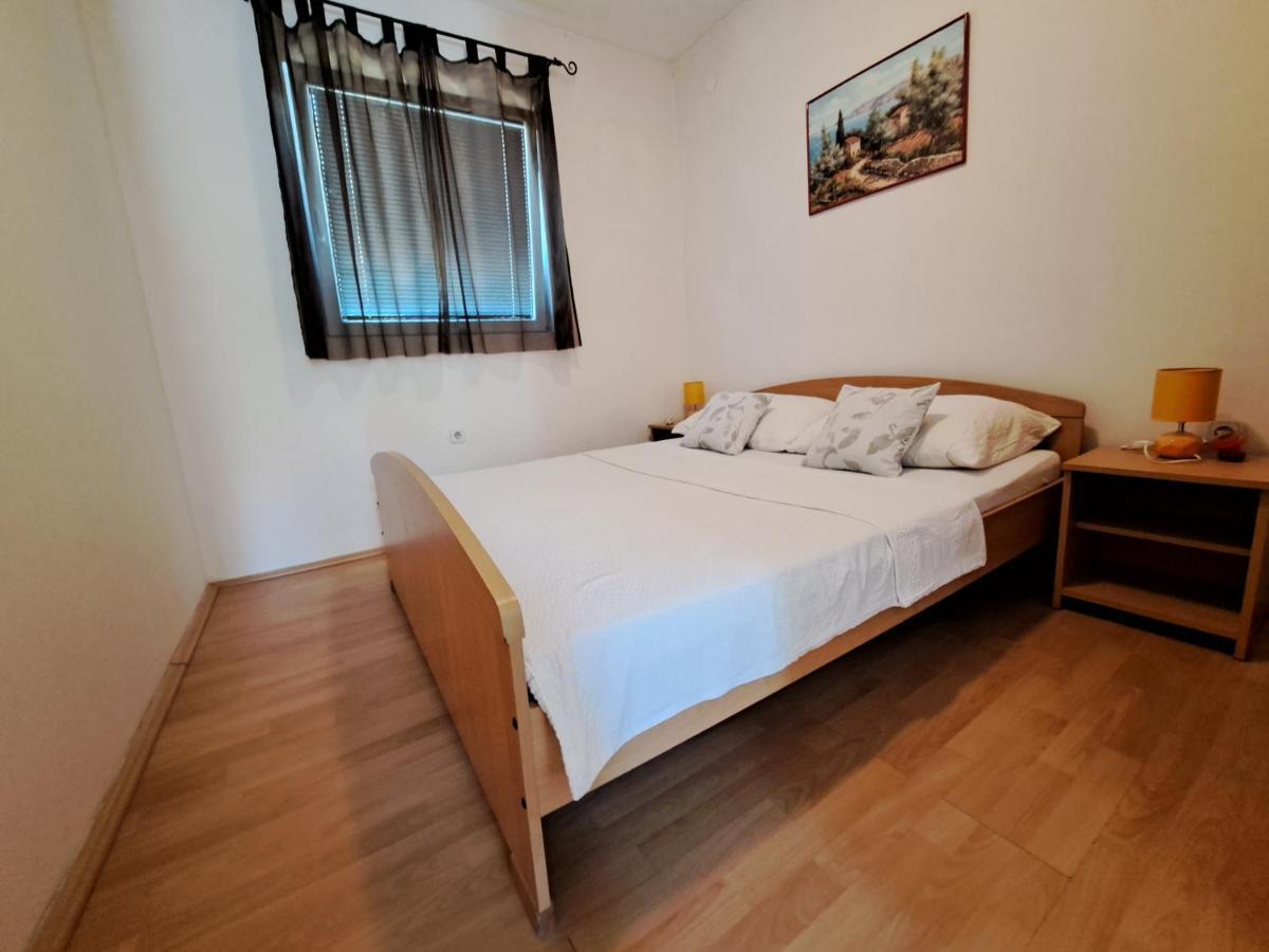 Apartmani Postonjski 普利拉卡 外观 照片