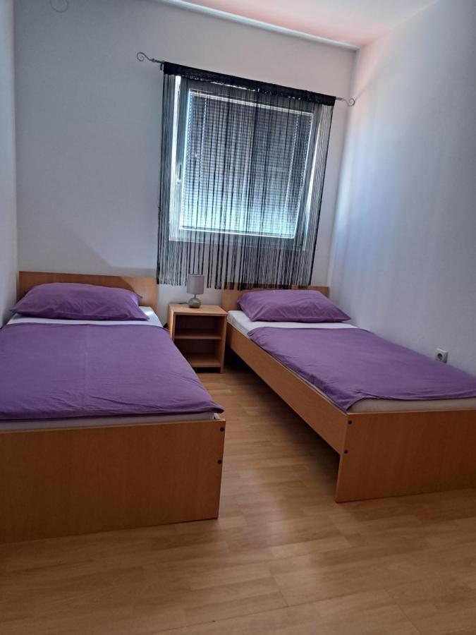 Apartmani Postonjski 普利拉卡 外观 照片